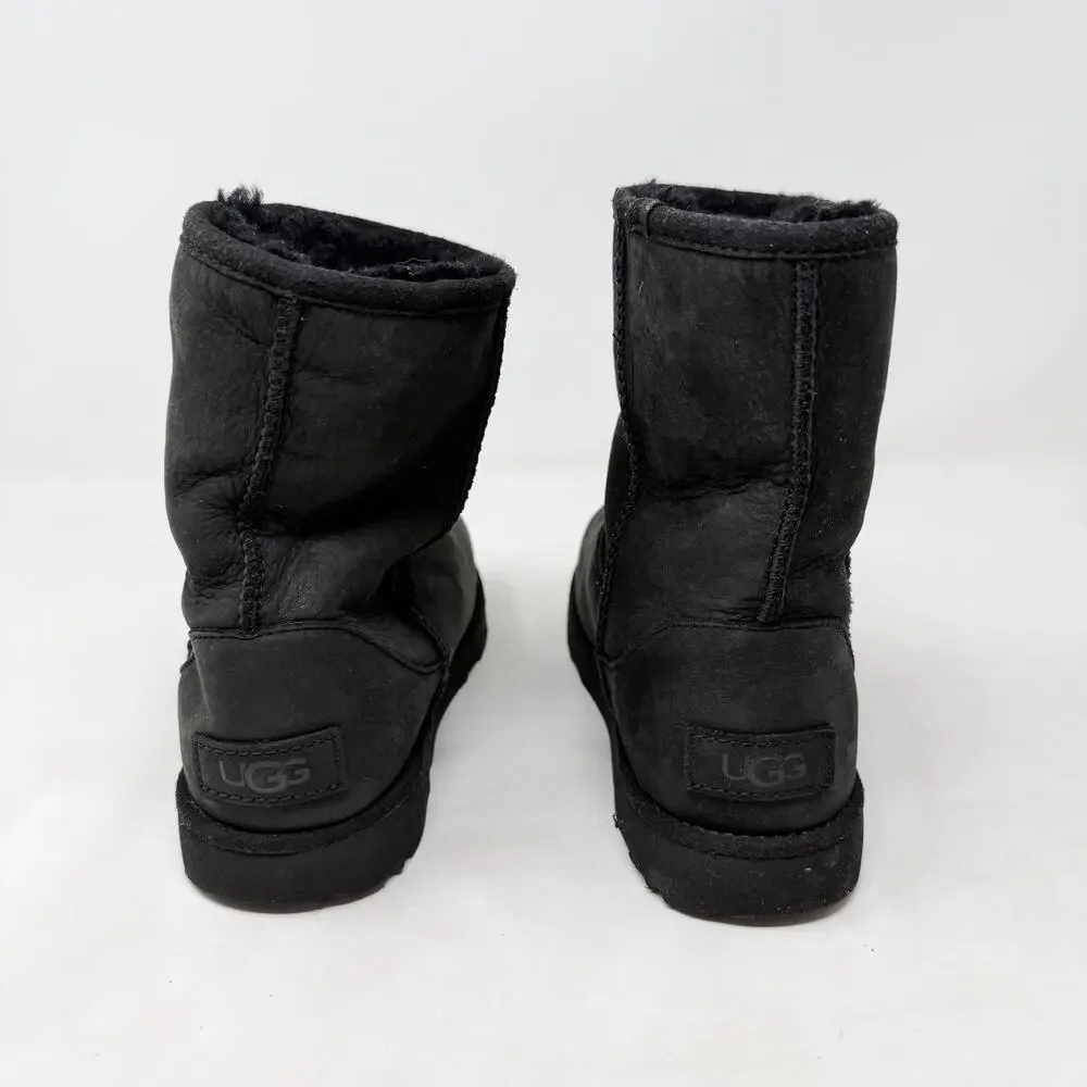 [UGG] Black Classic II Waterproof Suede Winter Boots Cozy Shearling Kids Size 3
